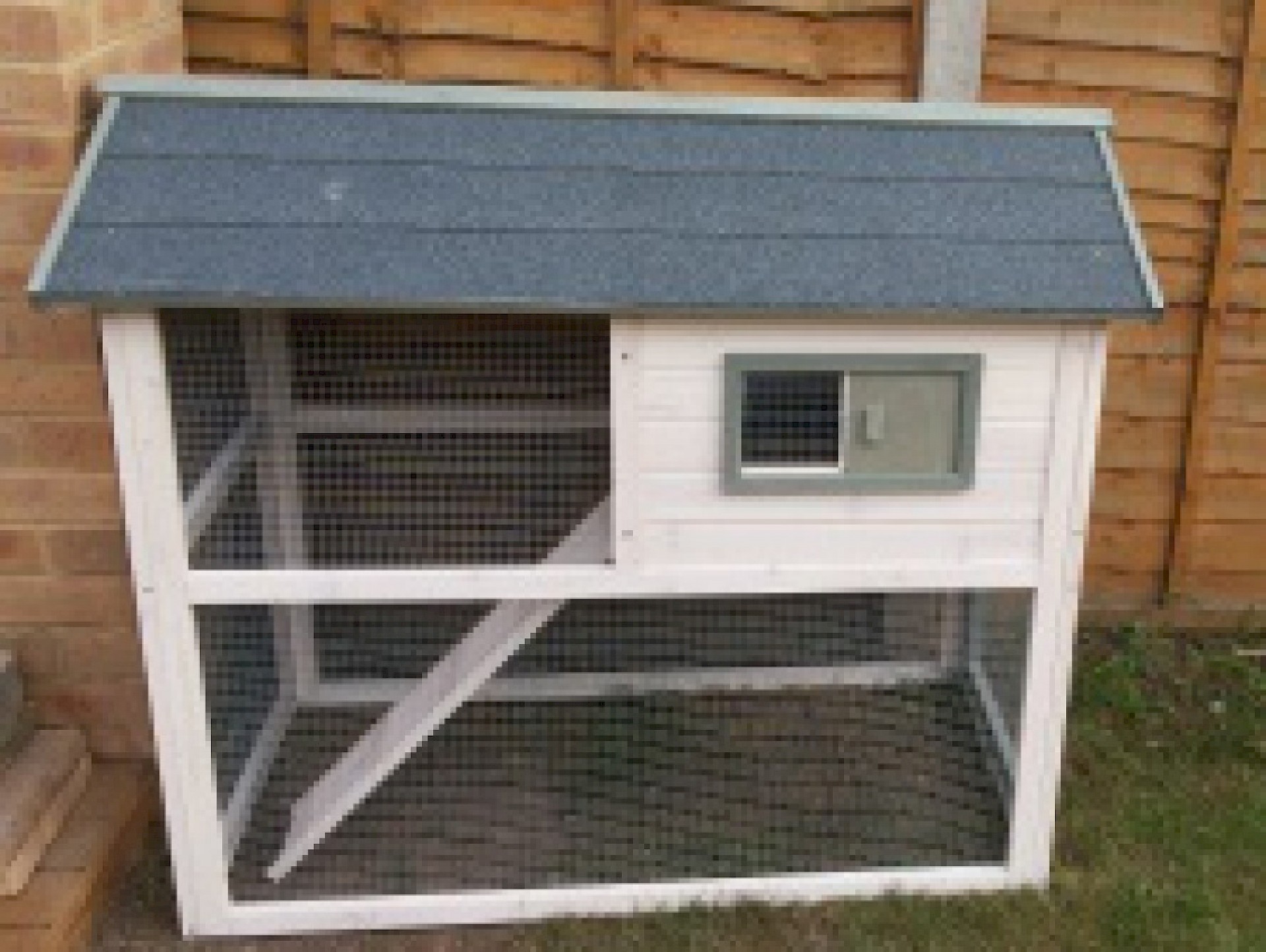 Rabbit Housing, Dees Bunnies